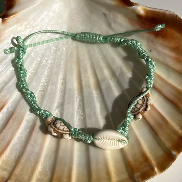 Bundle Sale 3 for $15 | Handcrafted Turtle Beads and Seashell Bracelet - Picture 3 of 9